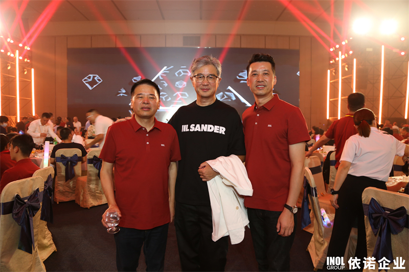 IMG_2937_wm__12178041.jpg
